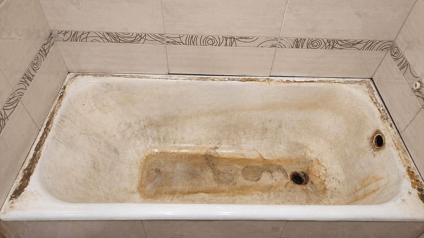 Старая стальная ванна до восстановления